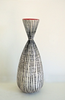 Katharina Klug - Tokyo Vase (black)